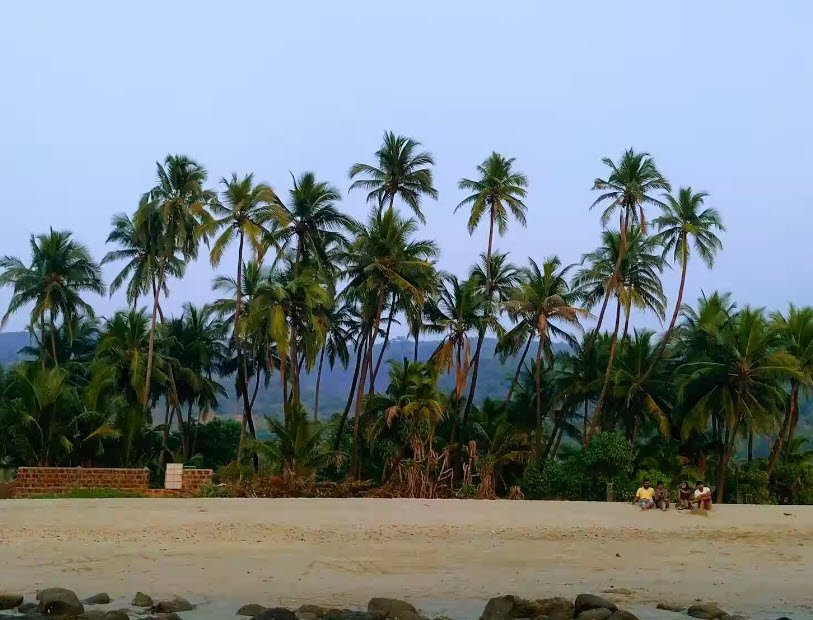 Pebbles Beach, Canaguinim, Goa, India